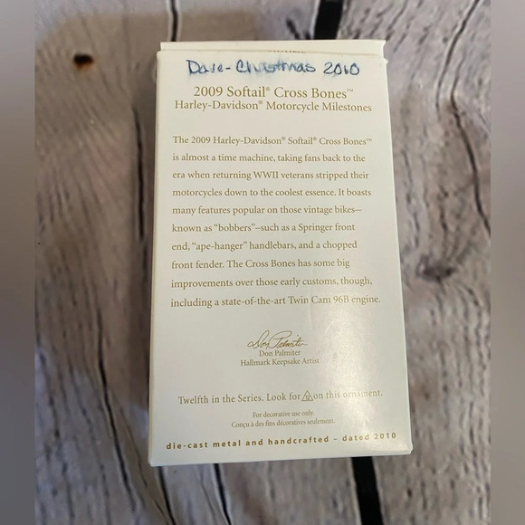 2010 Hallmark Christmas Ornament 2009 Softail‎ Cross Bones Harley Davidson - Picture 5 of 6